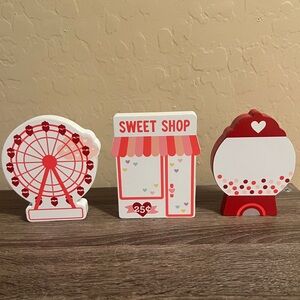 Target Bullseye Dry Erase Valentine Signs Ferris Wheel Gum Ball Sweet Shop NWOT
